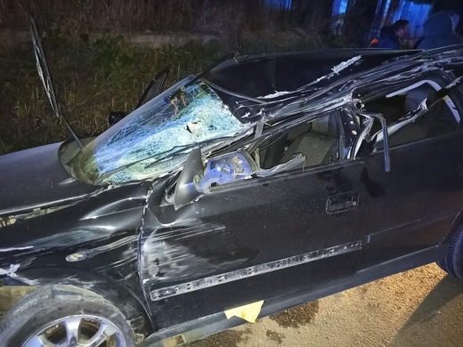 FOTO. Accident GRAV într-o localitate din Cluj. Șoferul a DECEDAT